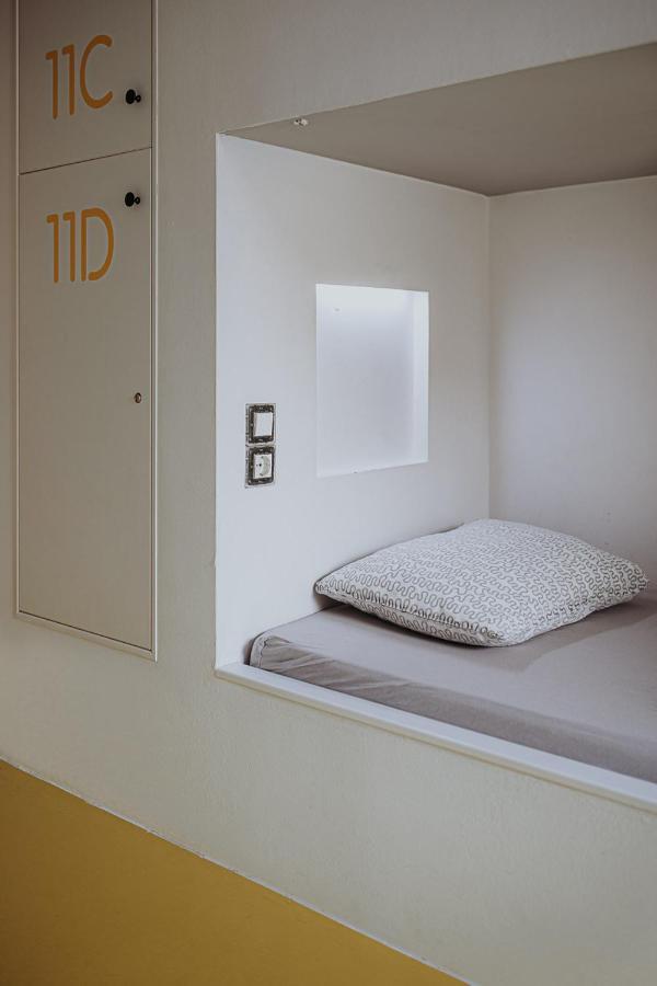 Private Rooms At Hostel63 萨格勒布 外观 照片