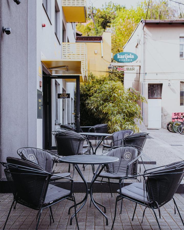 Private Rooms At Hostel63 萨格勒布 外观 照片