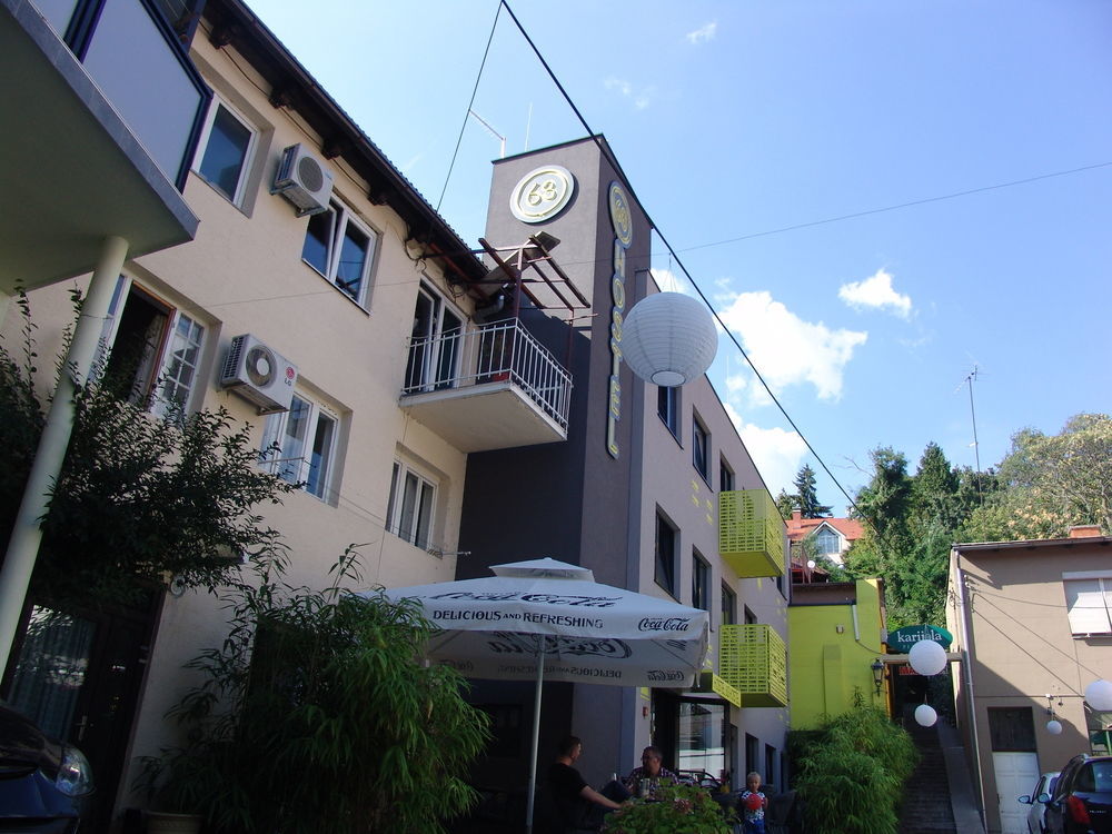 Private Rooms At Hostel63 萨格勒布 外观 照片